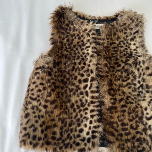 H&M Faux Fur Vest 7-8Y - Picture 11 of 12
